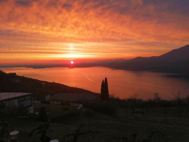 B&B Da Paolo Con Vista Lago Di Garda 산 제노 디 몬타냐 외부 사진